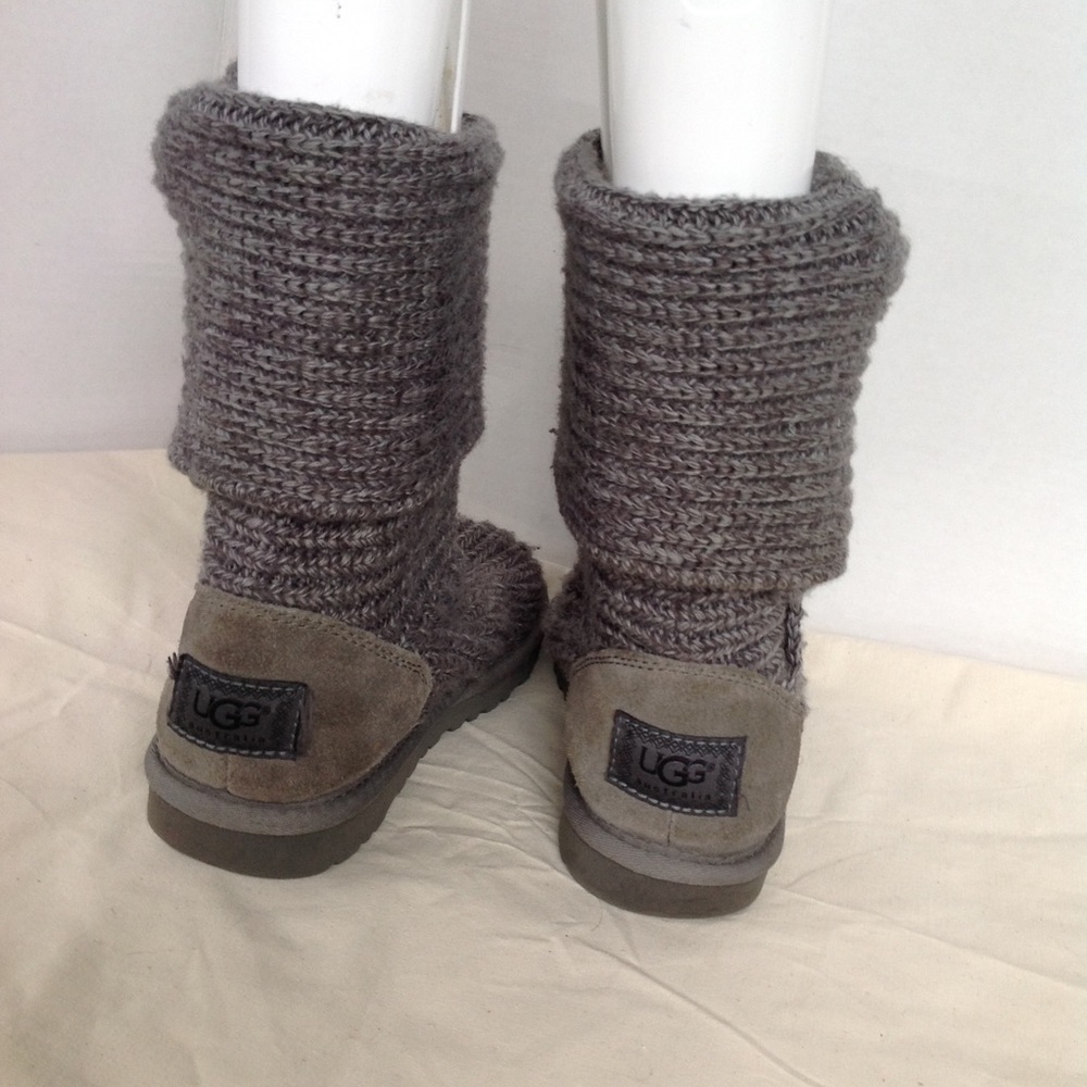 UGG CLASSIC CARDY BOOTS - Picture 4 of 8
